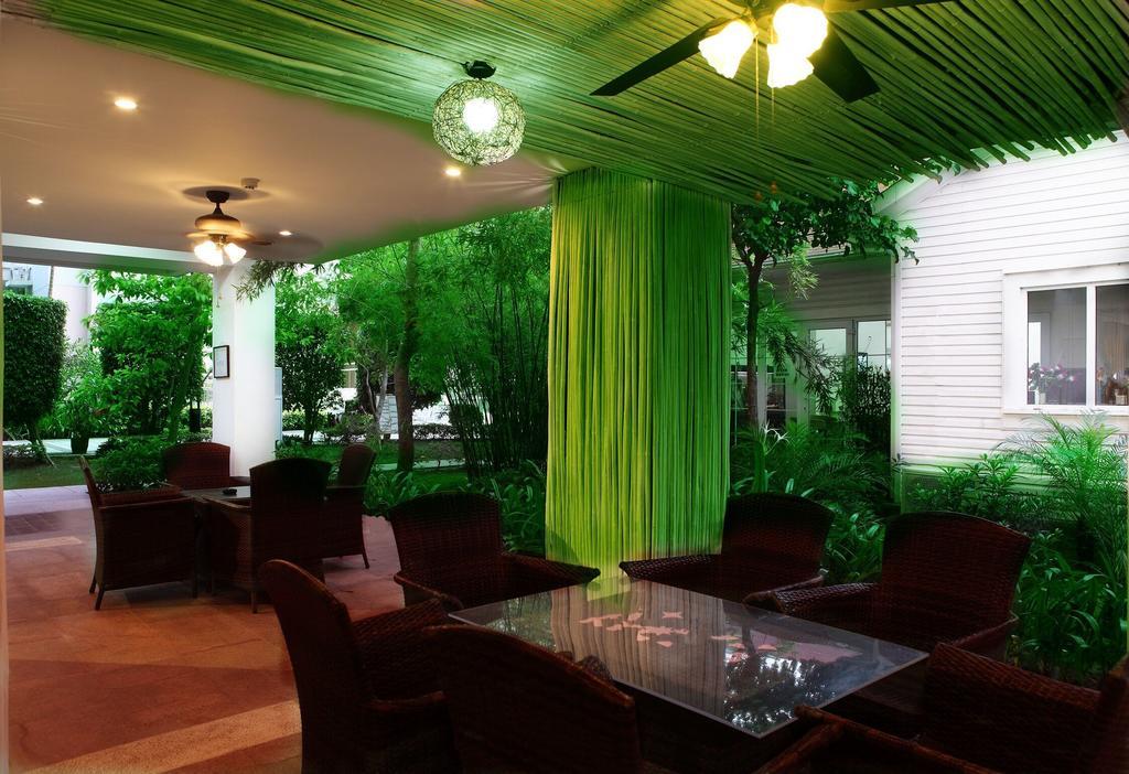 Wanbo Hotel Sanya Exterior photo